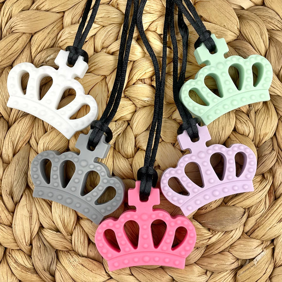 Crown Chewy Necklace